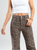 Ref: 069326 Pantalón straight leg, rígido, animal print, tiro alto